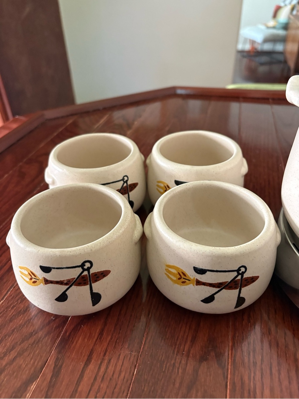 Vintage West Bend Bean Pot w Warmer and Individual Pots - Picture 4 of 11